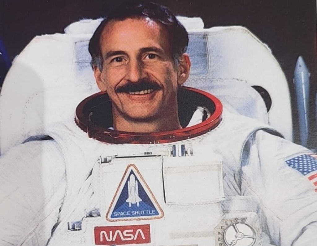 ד"ר ג'פרי א. הופמן, אסטרונאוט לשעבר בנאס"א