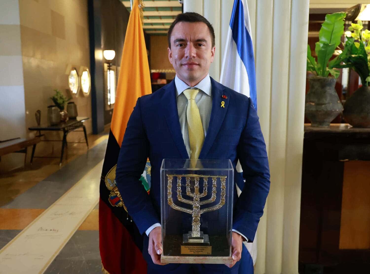 President of Ecuador, H.E. Daniel Noboa Azin received The Friends of Zion Award