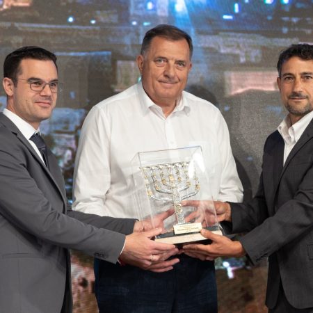 Bosnian President Herzegovina Milord Dodik was presented with the Friends of Israel Award